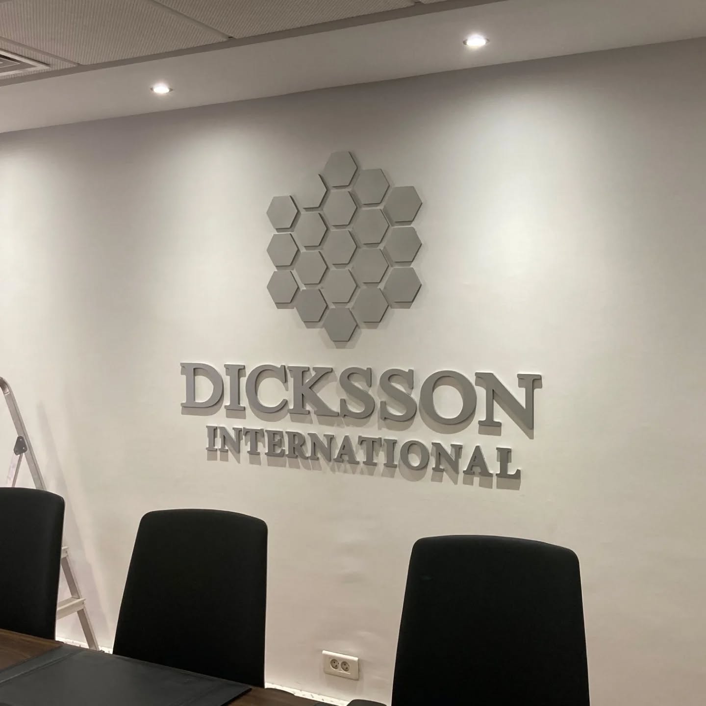 Dicksson International